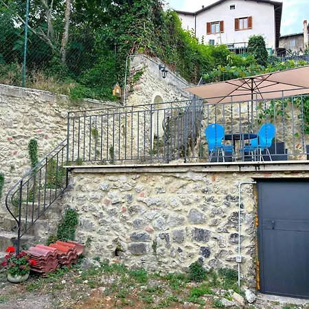 Nyaraló In Near Center *